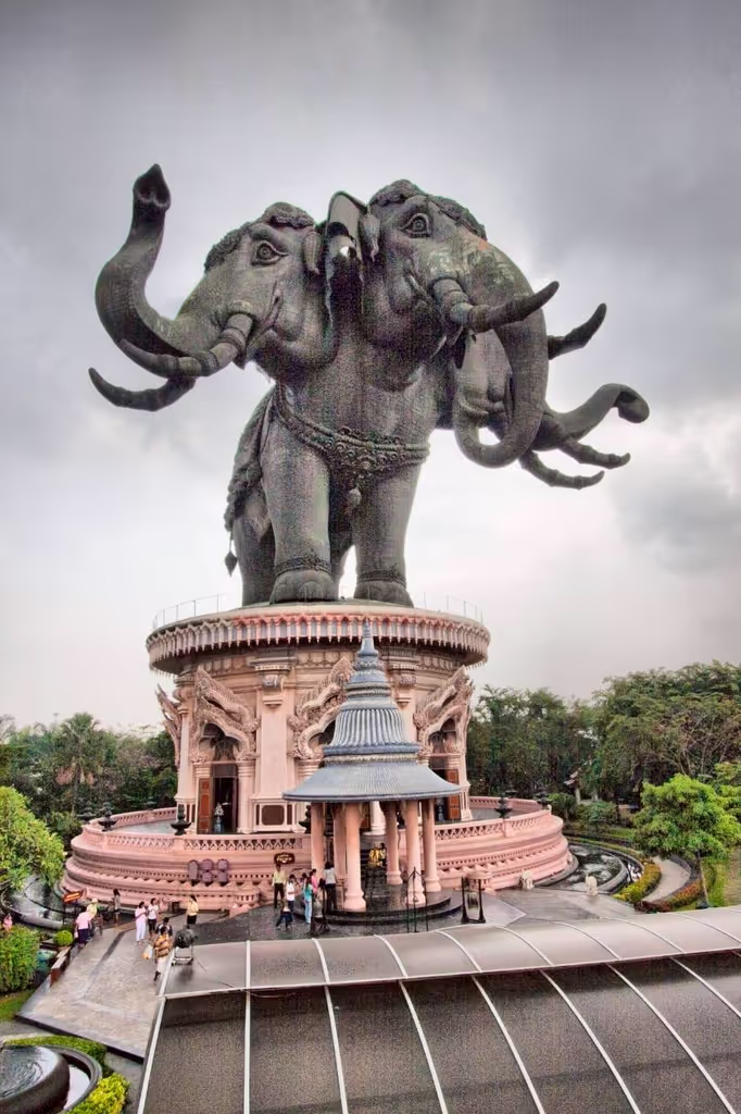 Bangkok Private Tour - Erawan Museum