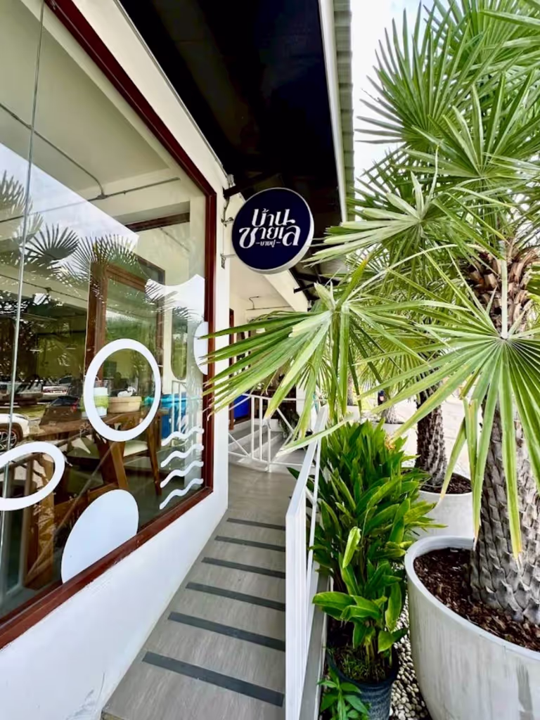Bangkok Private Tour - cafe' for Lunch