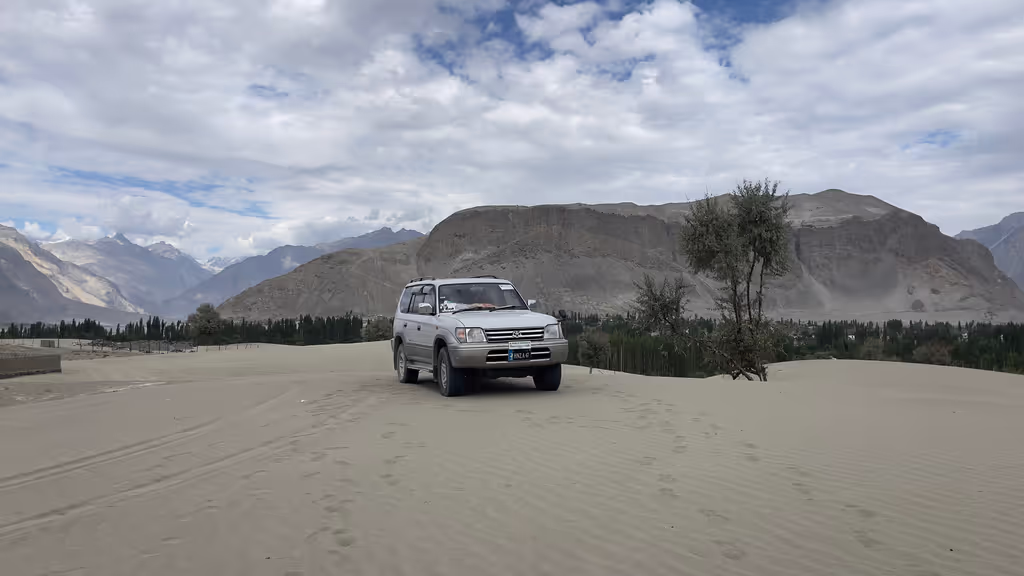 Islamabad Private Tour - Parado service