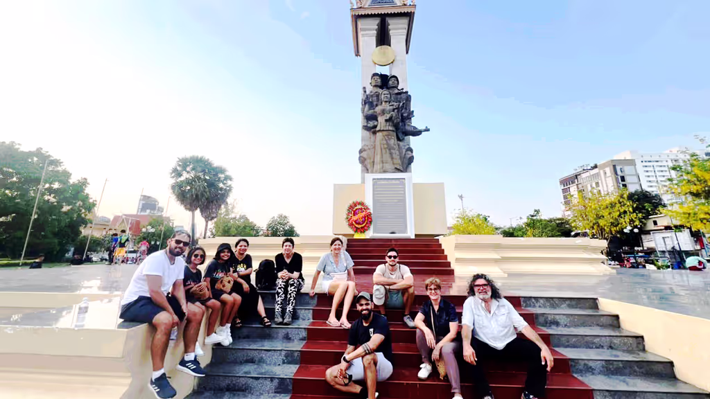 Phnom Penh Private Tour - Cambodia–Vietnam Friendship Monument