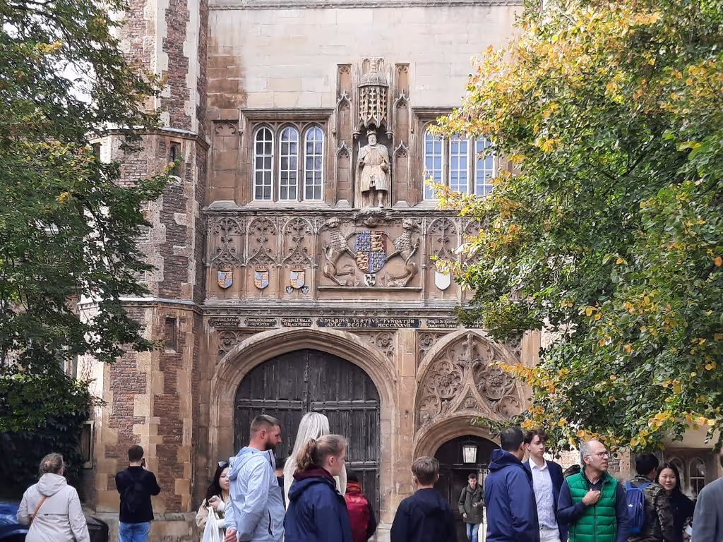 Cambridge Private Tour - The Great Gate of Trinity