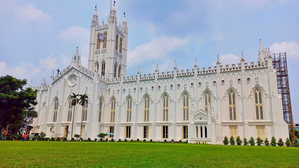 Kolkata Private Tour - st. Paul cathedral