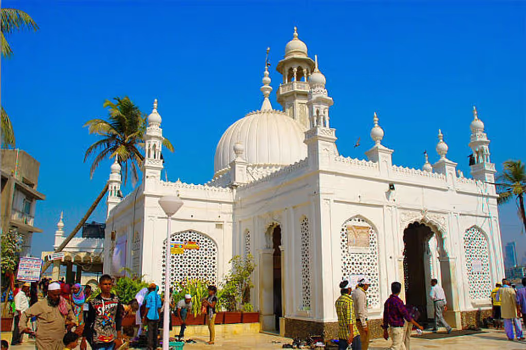 Mumbai Private Tour - Baba Haji Dargah shrine