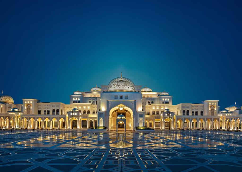 Dubai Private Tour - Qasar Al Hosan