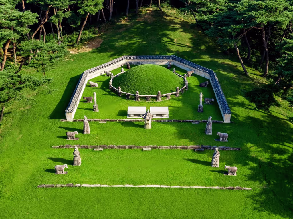 Gyeonggi Private Tour - Royal Tomb