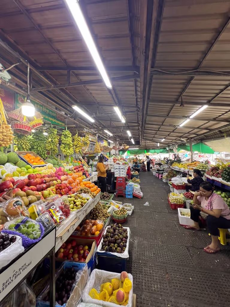 Phnom Penh Private Tour - Fruit Market