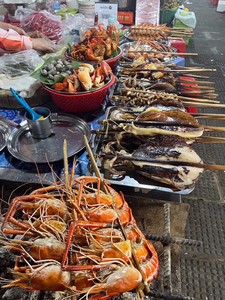 Phnom Penh Private Tour - Authentic Seafood
