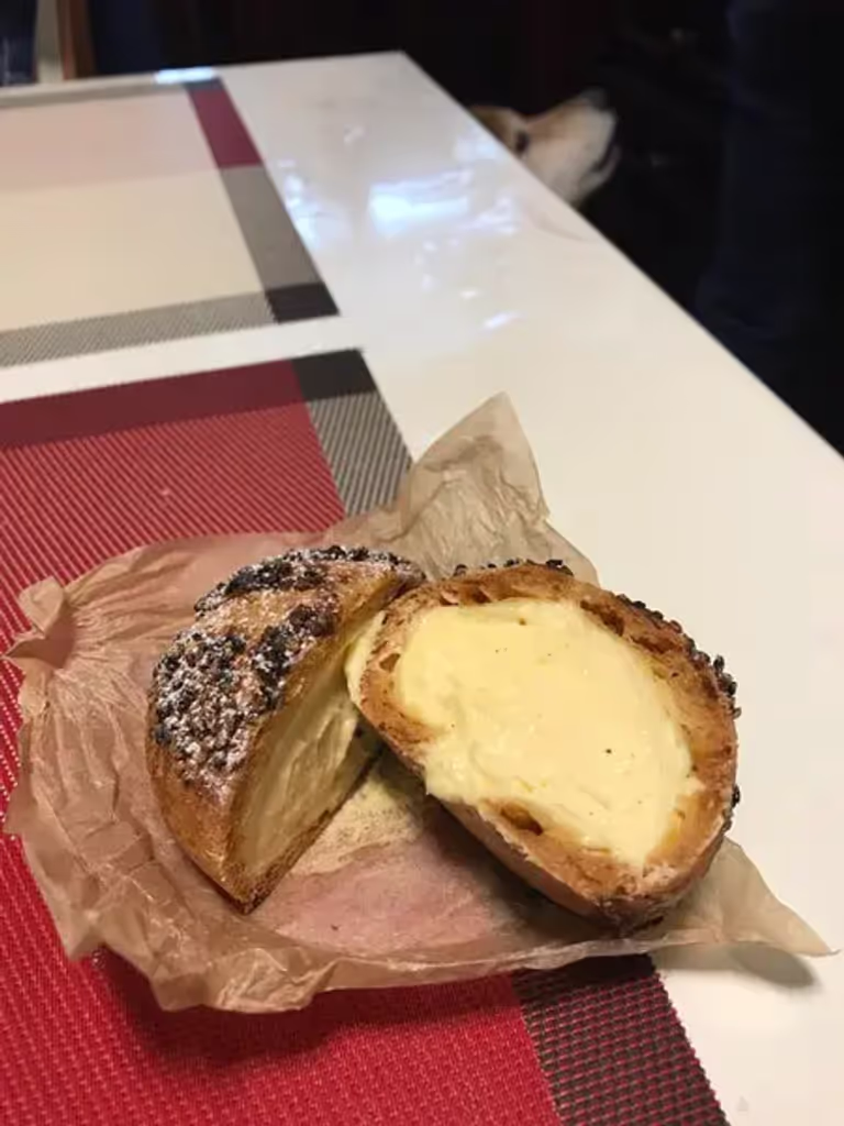 Tokyo Private Tour - chou à la crème (French Japanese cream puff))