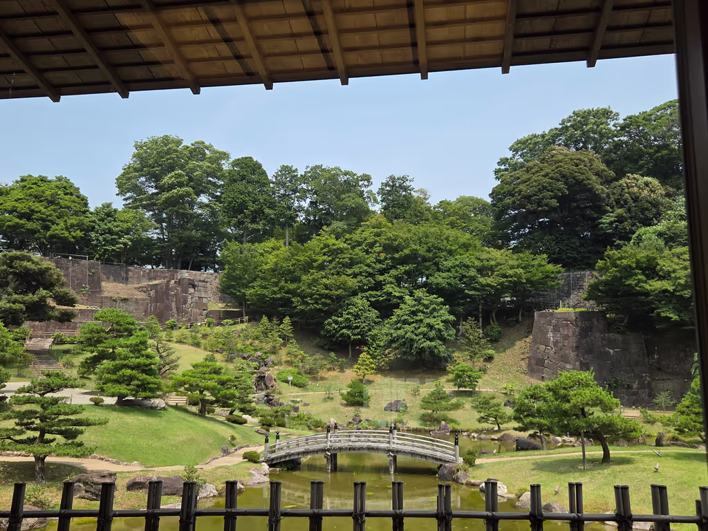 Kanazawa Private Tour - Gyokusen Garden