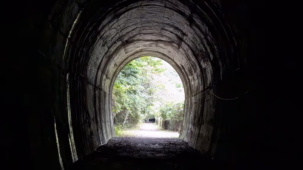 Hyogo Private Tour - Tunnel