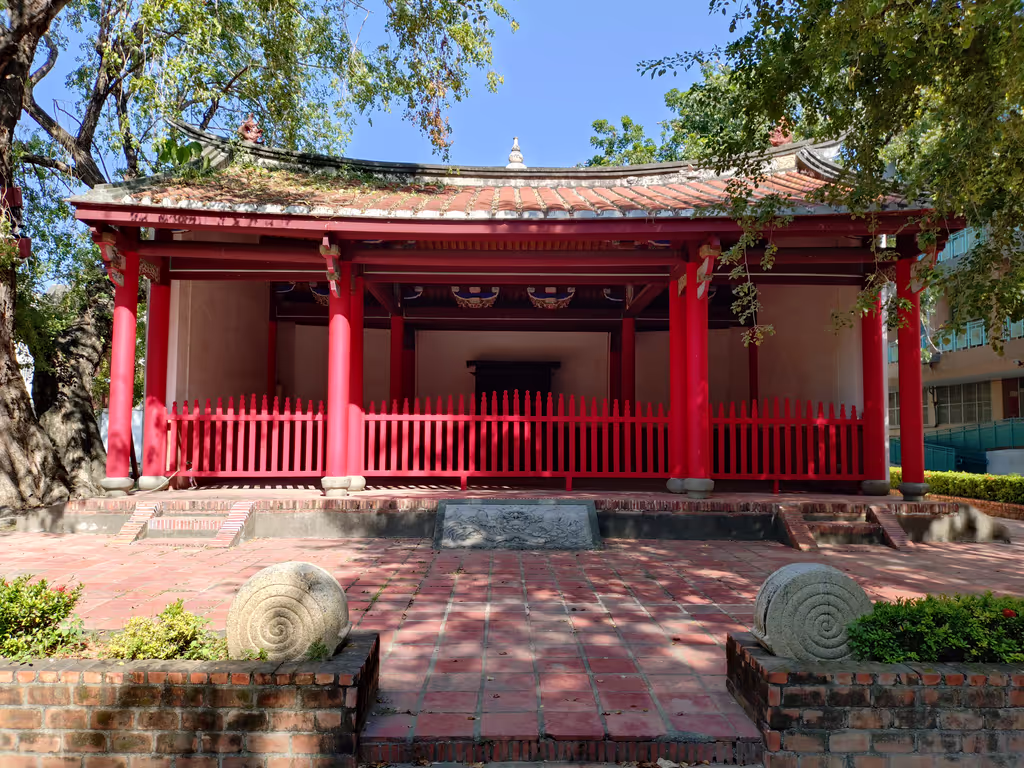 Kao-hsiung Private Tour - 