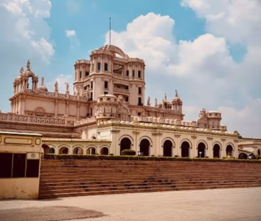 Lucknow Private Tour - La-martinere palace