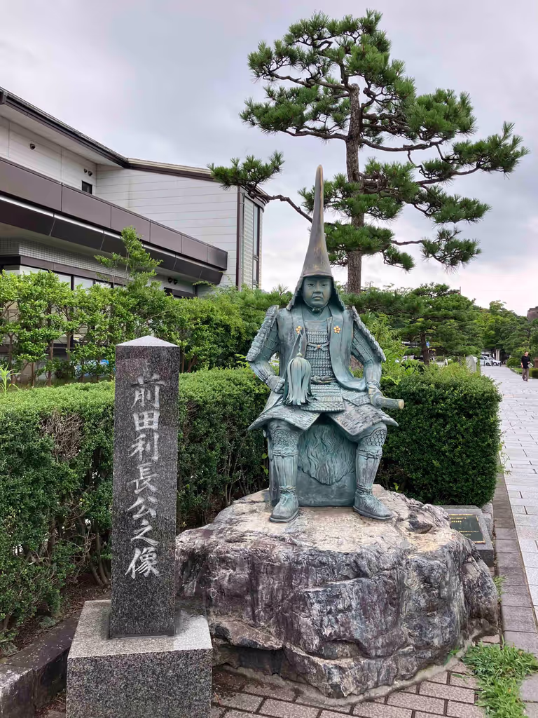 Toyama Private Tour - Statue of Maeda Toshinaga