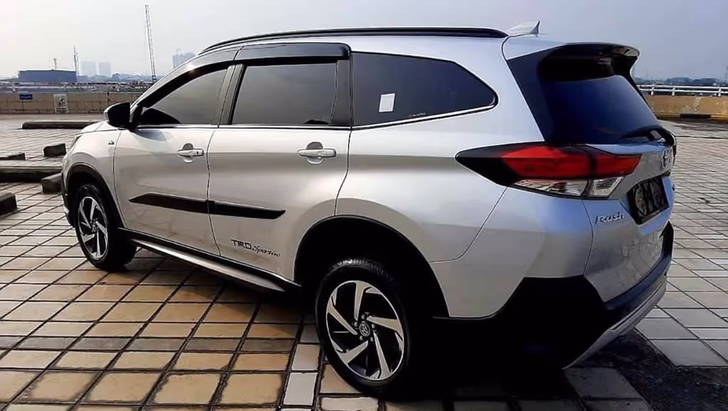 Jakarta Private Tour - Toyota Rush