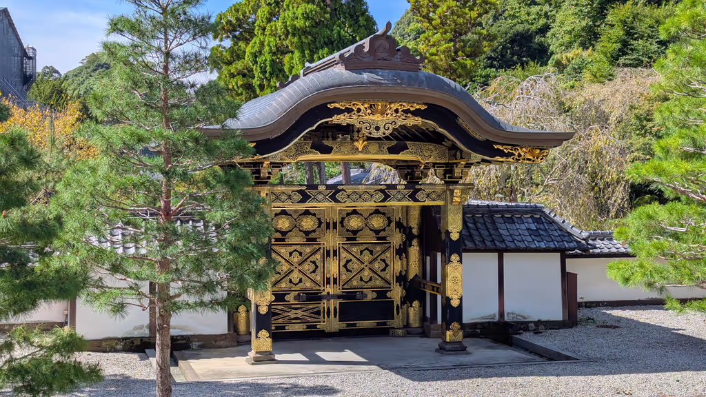 Kamakura Private Tour - The gate at Kenchouji temple