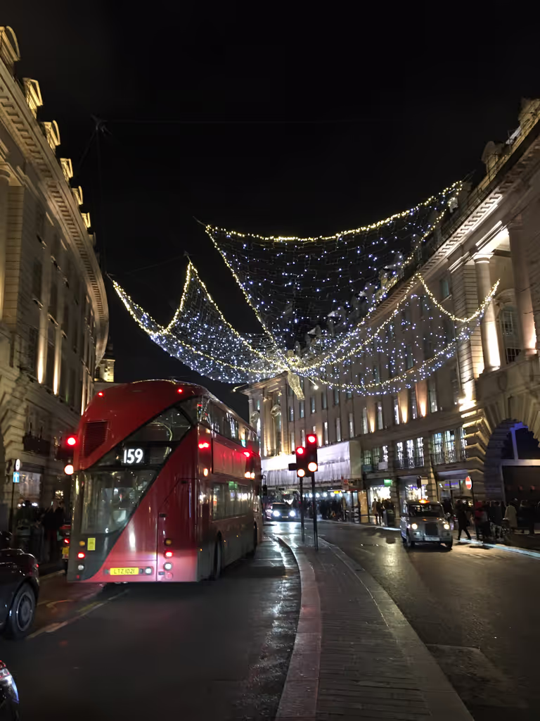 London Private Tour - Regent Street lights