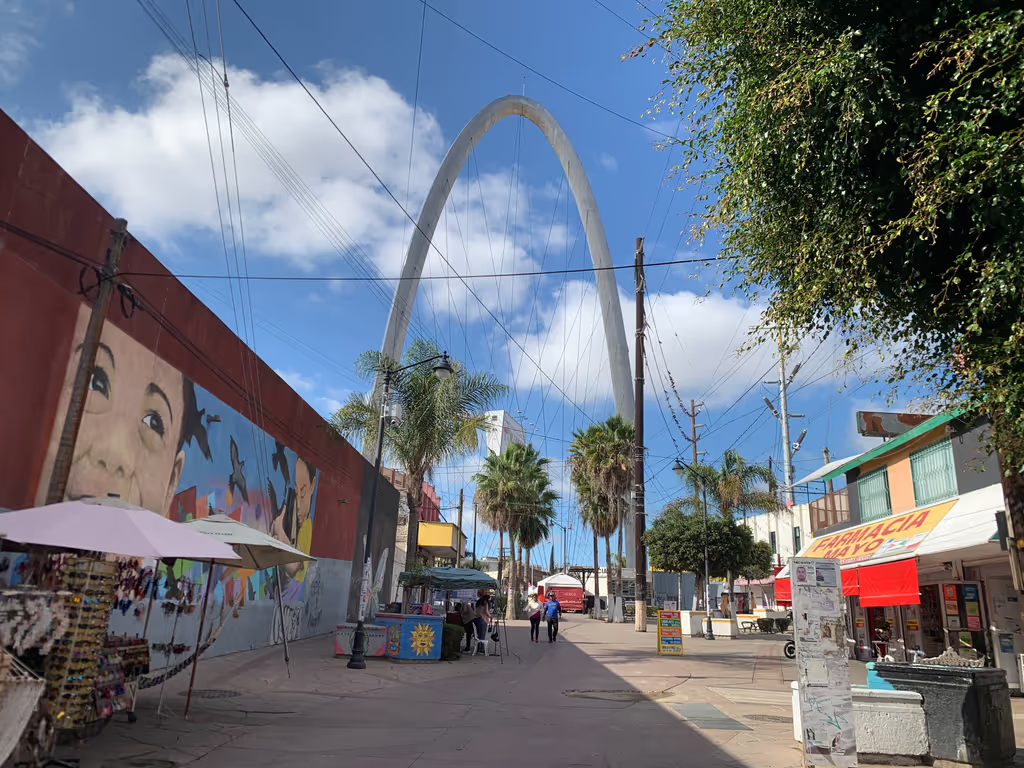 Tijuana Private Tour - Monument Arch (Friendship Arch).