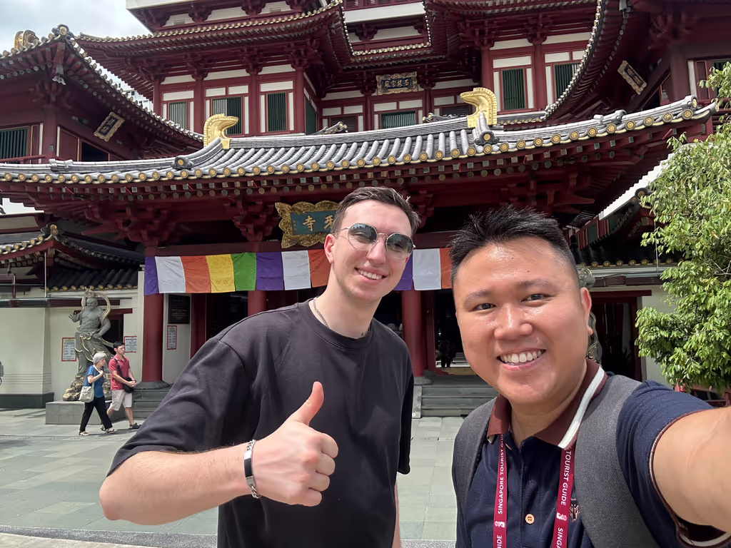 Singapore Private Tour - Buddha Tooth Relic Temple