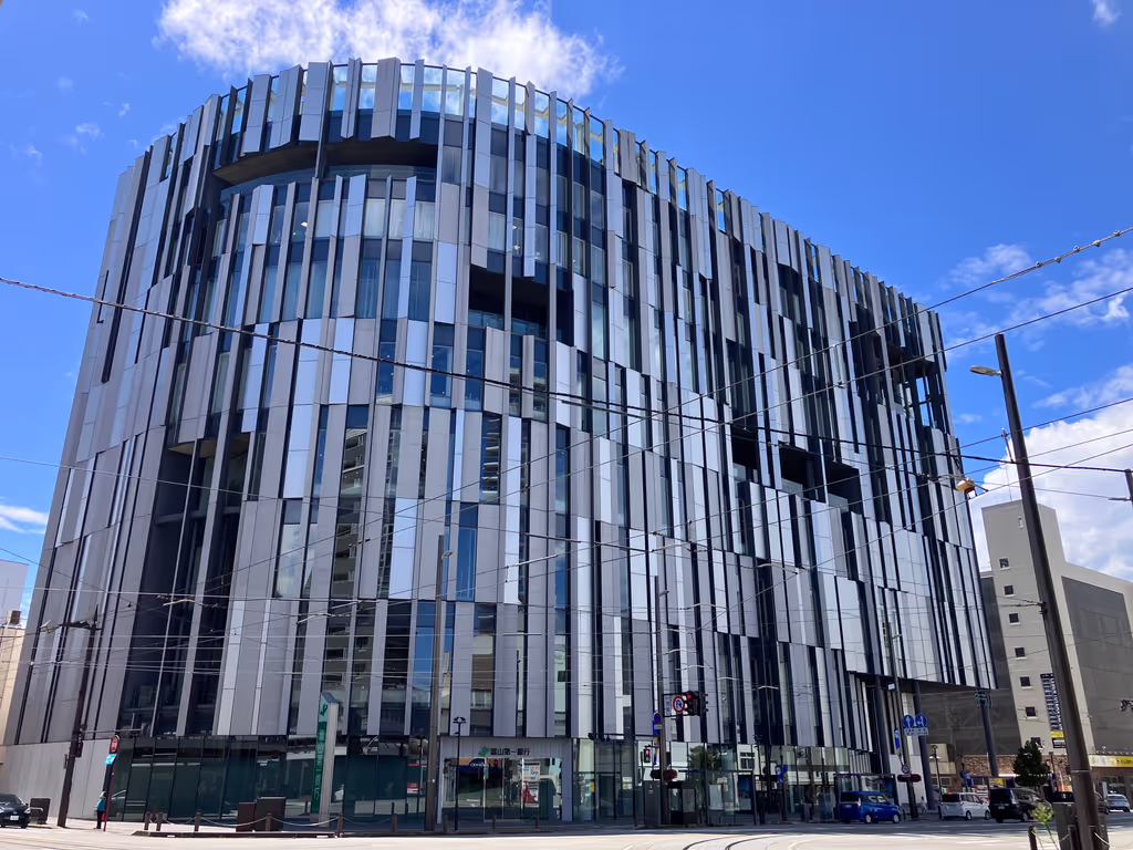 Toyama Private Tour - Glass Museum