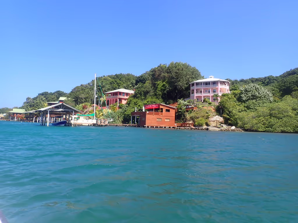 Roatan Private Tour - The colorful homes at Punta Caribe