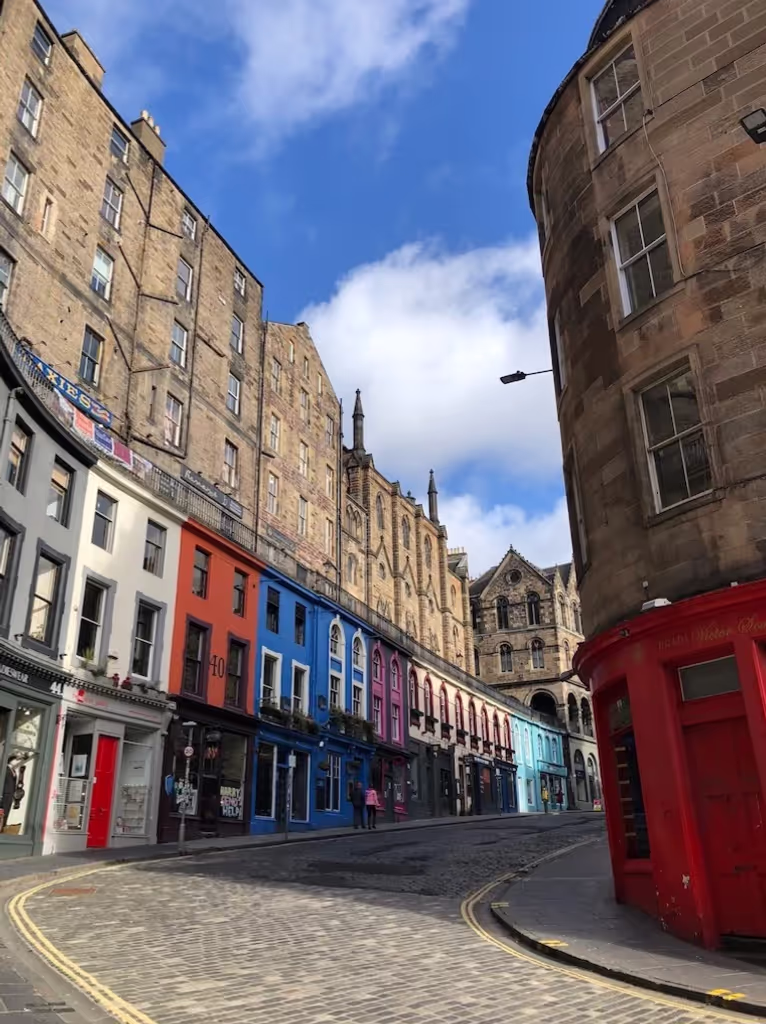 Edinburgh Private Tour - Victoria Street