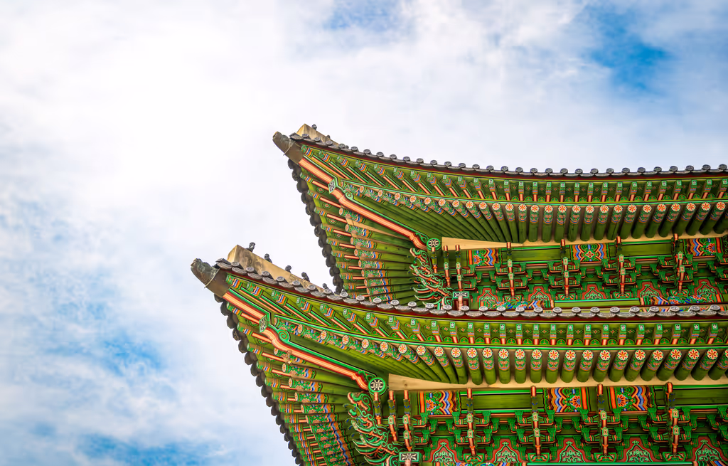 Seoul Private Tour - the eaves of roof in kyungbokgung