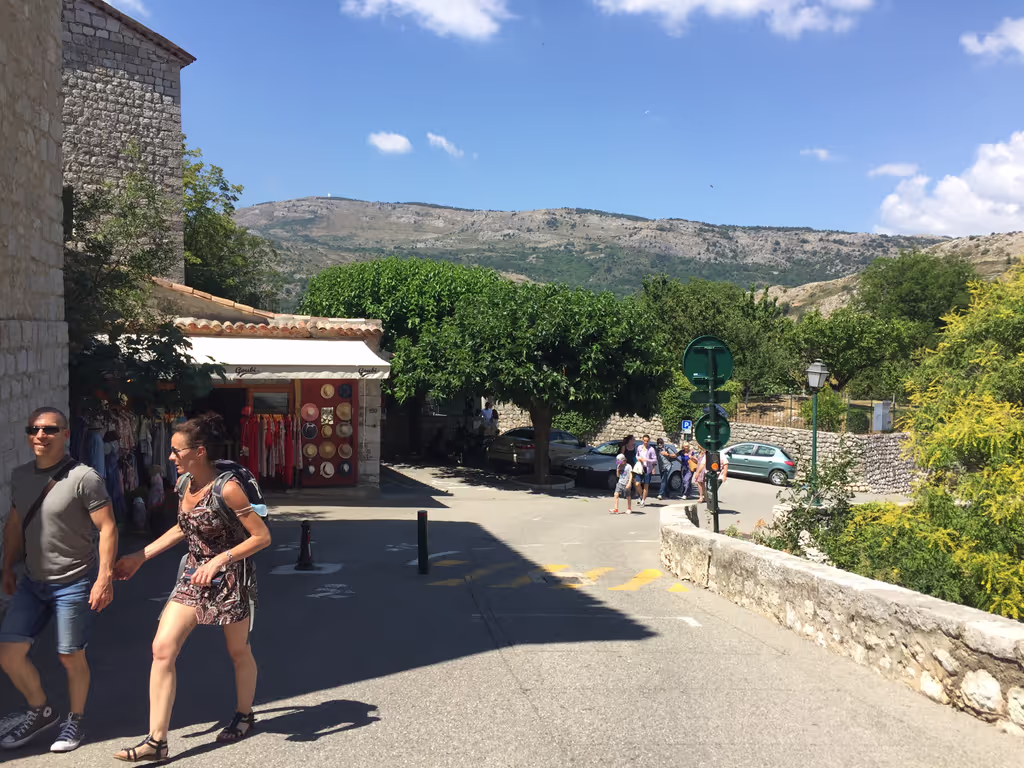 Nice Private Tour - Entrance of Gourdon village