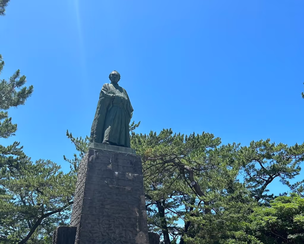 Kochi Private Tour - Statue of Ryoma Sakamoto