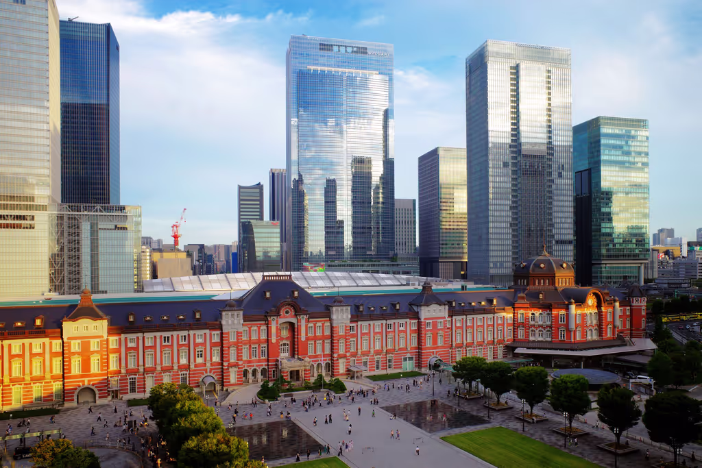 Tokyo Private Tour - Tokyo station from Shinmarunouchi building