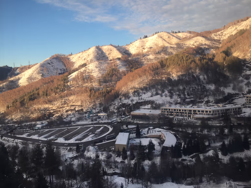 Almaty Private Tour - Medeo - Shymbulak cable car