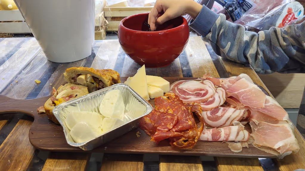 Naples Private Tour - Italian charcuterie