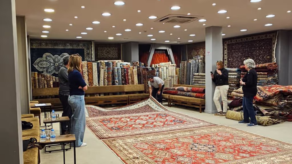 Istanbul Private Tour - Only handmade rugs