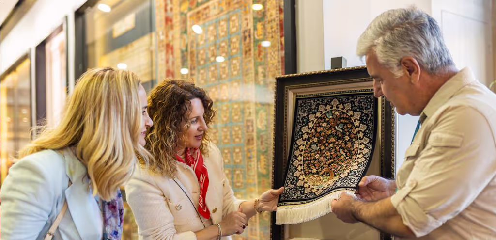 Istanbul Private Tour - Learning about silk rugs
