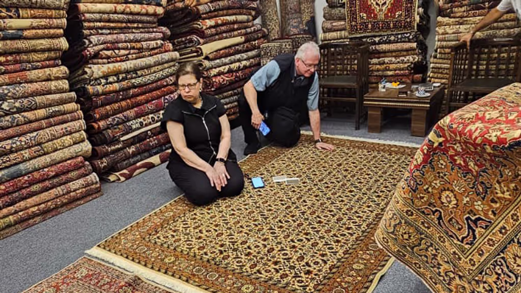 Istanbul Private Tour - Vintage rugs vs new rugs