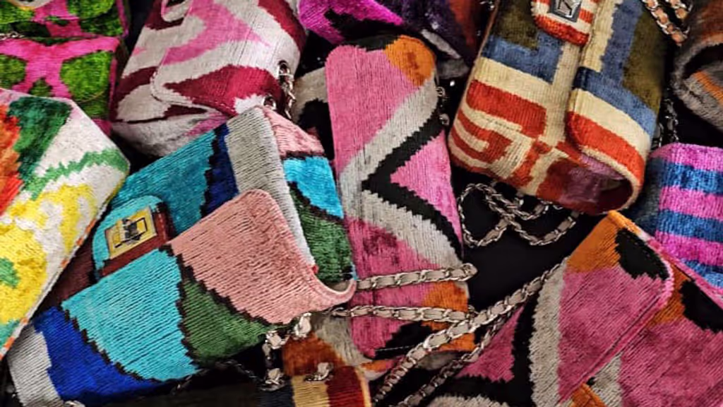 Istanbul Private Tour - Spice Bazaar Silk Ikat handbags Velvetica