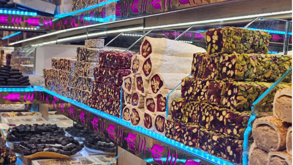 Istanbul Private Tour - Spice Bazaar Turkish delights