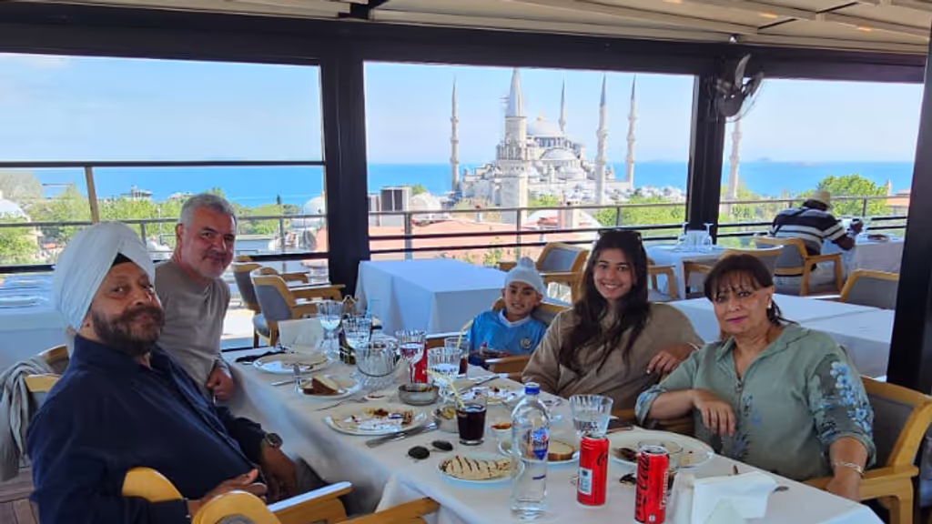Istanbul Private Tour - Echoes of Empires Sultanahmet Lunch break roof top