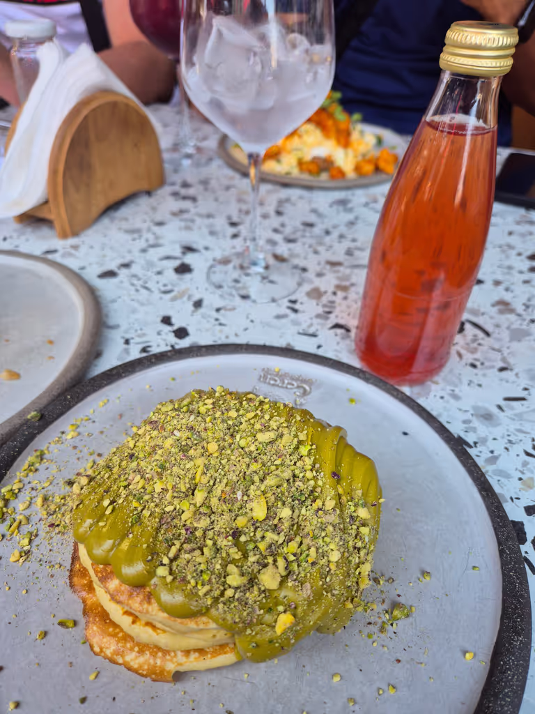 Amsterdam Private Tour - Fluffy Dutch pancakes topped with creamy pistachio