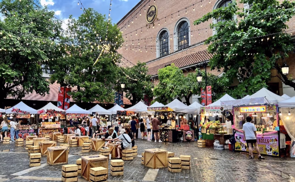 Chiang Mai Private Tour - Nimmanhaemin Road