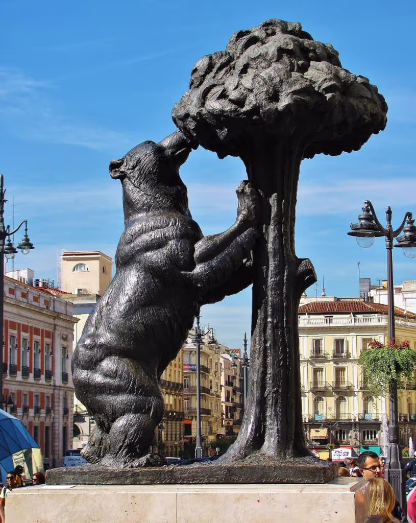Madrid Private Tour - Bear and the Strawberry Tree Statue