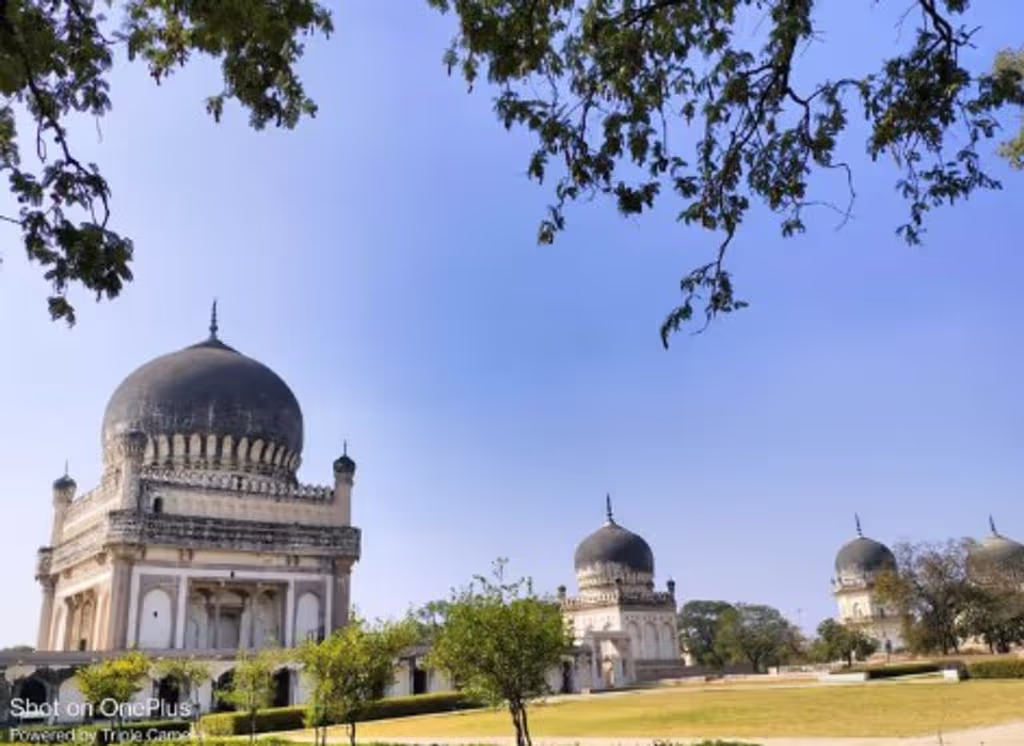 Hyderabad Private Tour - Qutub shashi Tombs