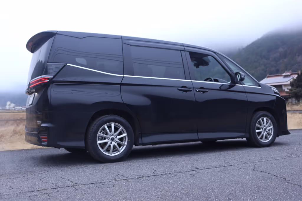 Hiroshima Private Tour - The car for your tour