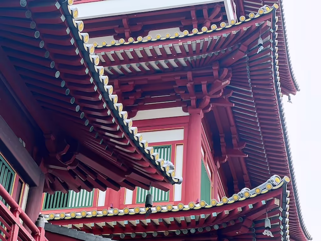 Singapore Private Tour - Roof of a Gorgeous Chinese Temple