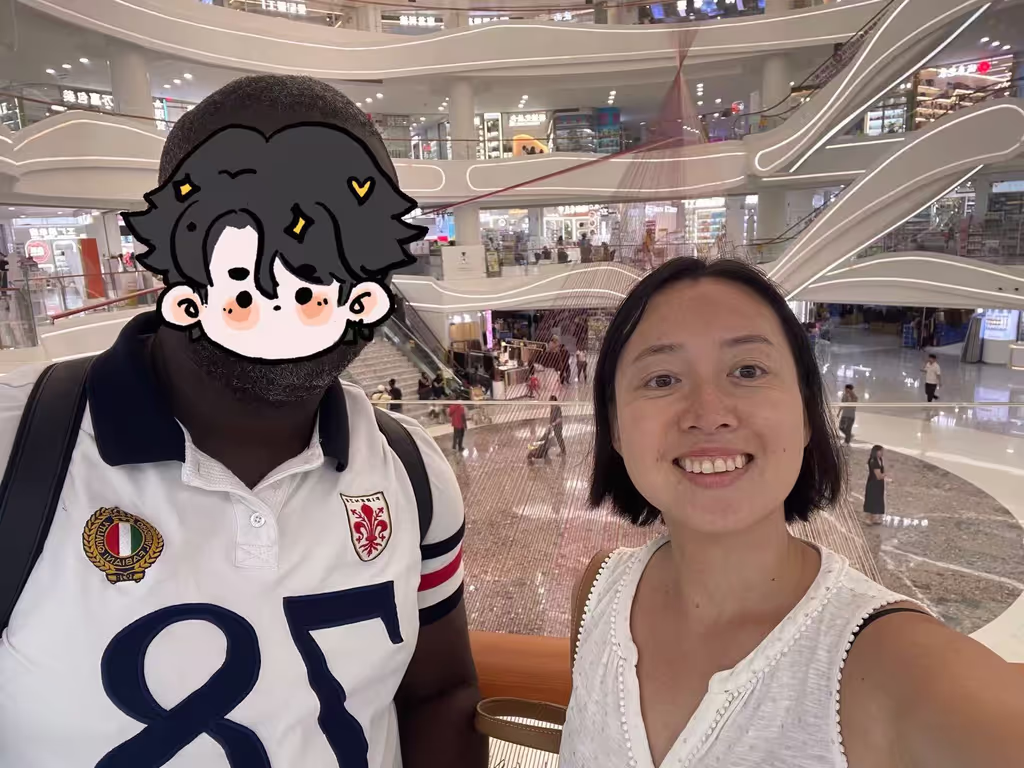 Shenzhen Private Tour - Visiting cosmetics wholesale market