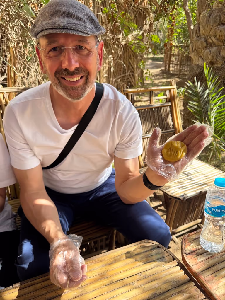 Giza Private Tour - Hands-on fun and tradition