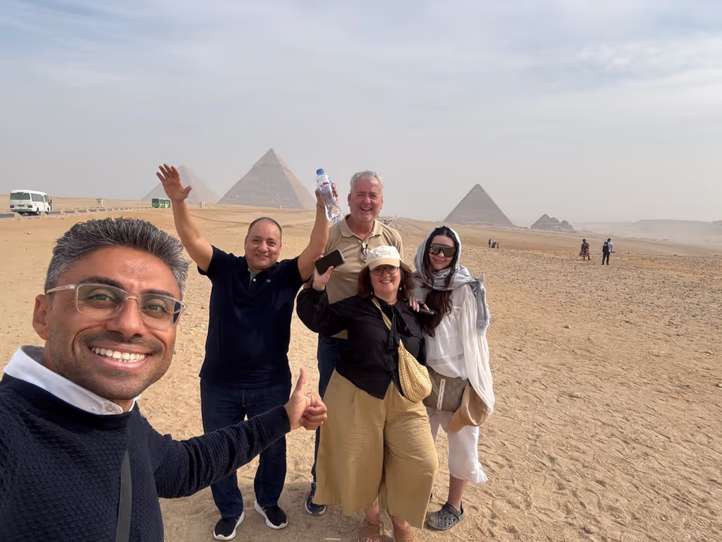 Giza Private Tour - Walking through history with an expert guide
