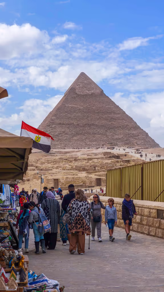 Giza Private Tour - Standing in awe at the Pyramids of Giza
