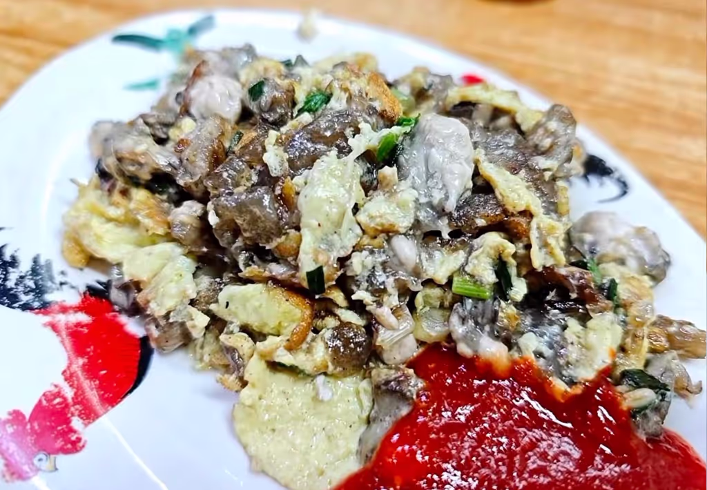 Xiamen Private Tour - Oyster Omelet