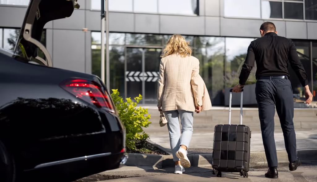 Seoul Private Tour - Hero: Maybach with guests, chauffeur