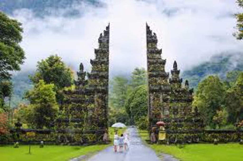 Bali Private Tour - Handara Gate